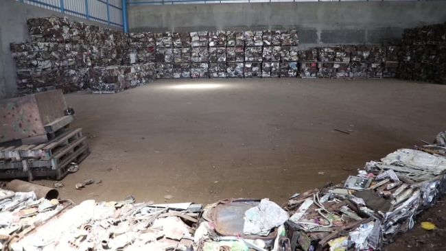 Gazze'deki metal atık uygun hale getirildikten sonra İsrail'e gönderilerek geri dönüştürülüyor. Fotoğraf: TRT Arabi